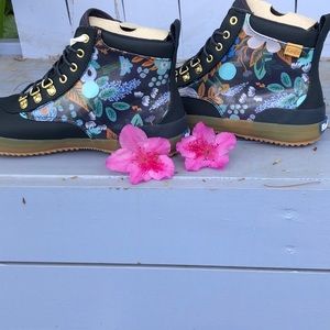 Water resistant ankle boots